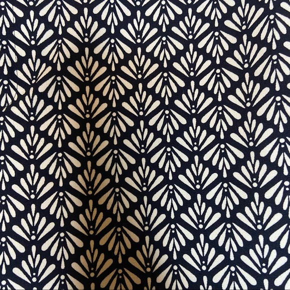 Crown & Ivy Petite Patterned Slacks - Picture 4 of 9